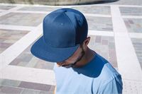 CAPPELLINO IN POLIESTERE RICICLATO